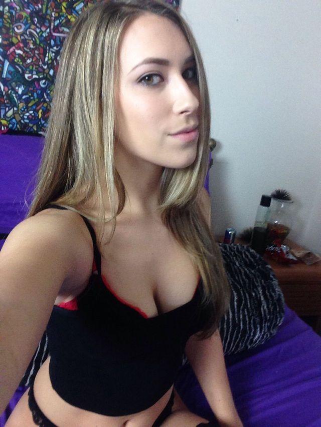 Hot and sexy cam girl Kimberly