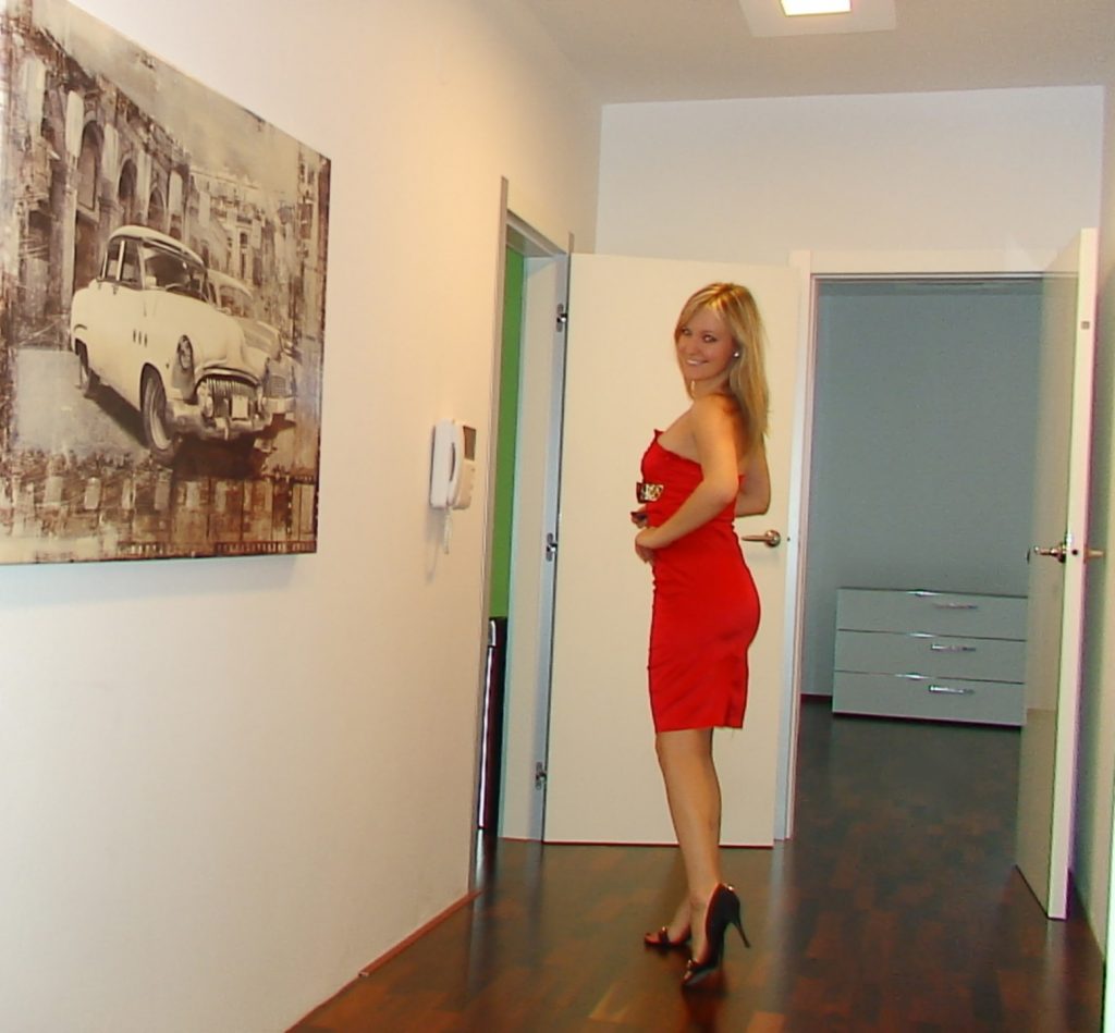 Cam girl Jessy in red dress