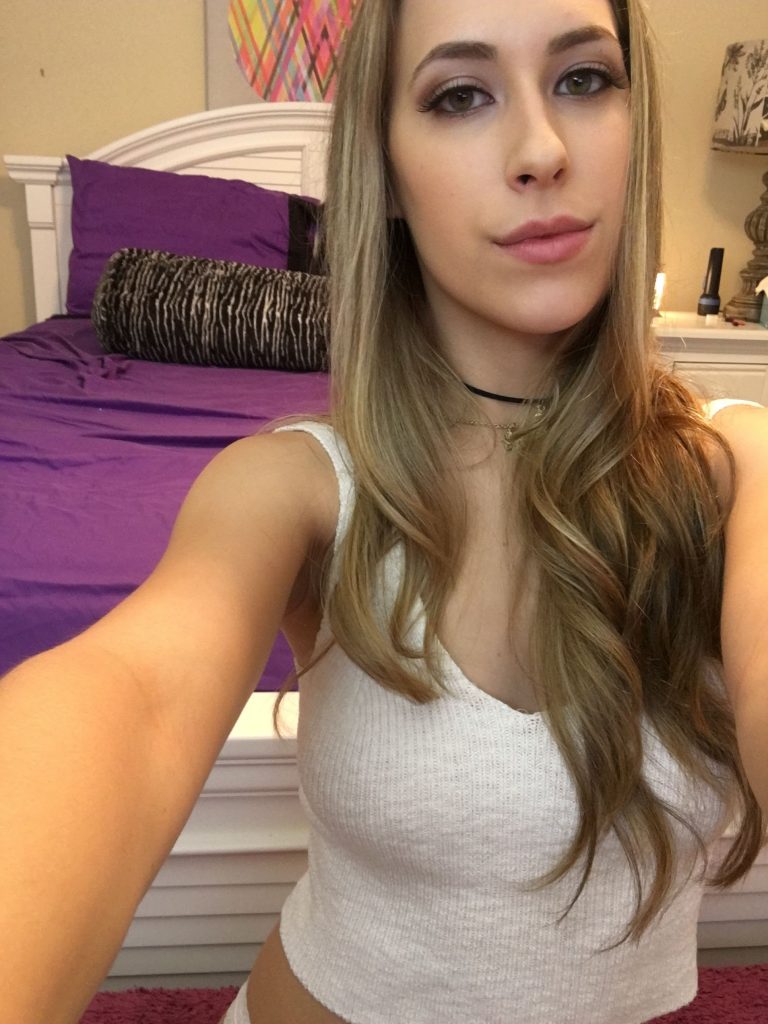 Hot and sexy cam girl Kimberly
